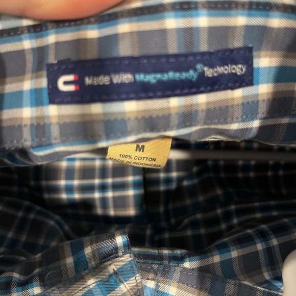 Mens Wrinklefighter dress shirt from Duluth Trading Company. Size medium - Picture 4 of 4